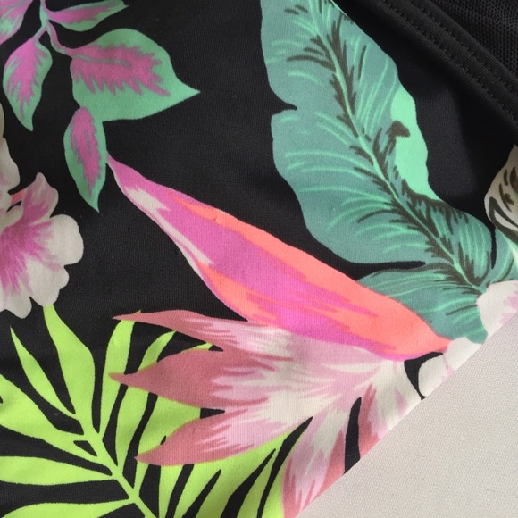 Swimsuit Bikini Top - Picture 4 of 4